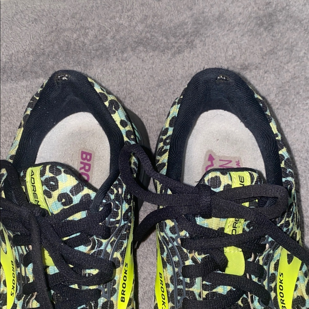 🛍️ Brooks Adrenaline GTS 21 running shoes 'Run Wild' leopard print! - Picture 4 of 7